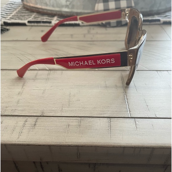 Micheal Kors 399773 54/18 leopard print frames with gold &red . - Picture 2 of 3